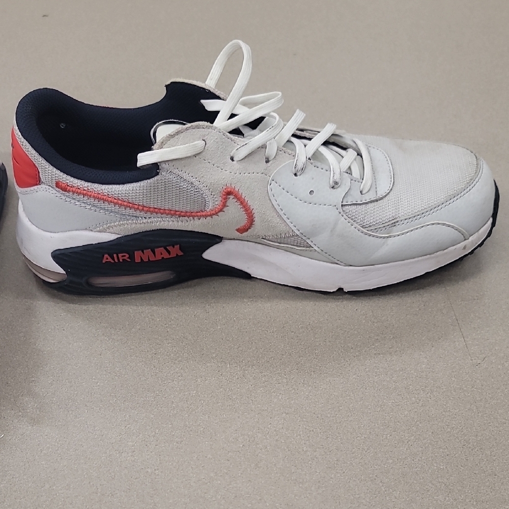 Nike Air Men's Sneakers in White and Red - Picture 2 of 16